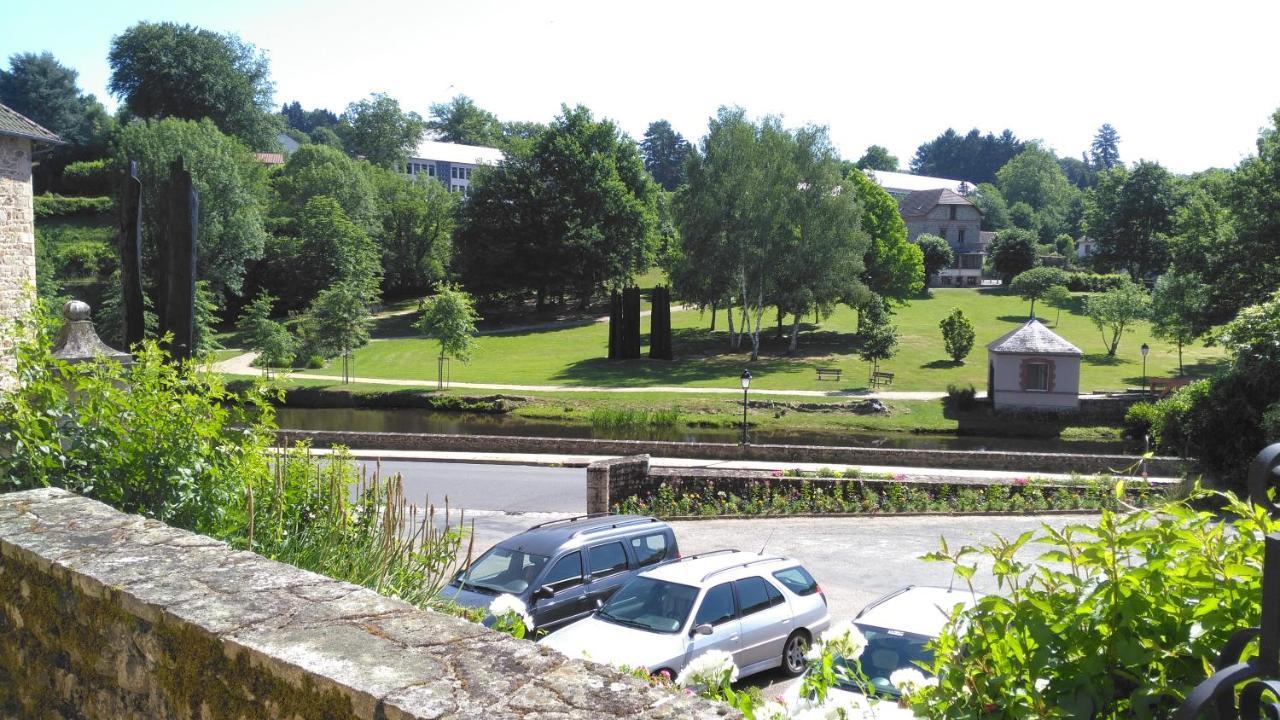 Le Petit Papillon Bed & Breakfast Eymoutiers  Eksteriør bilde